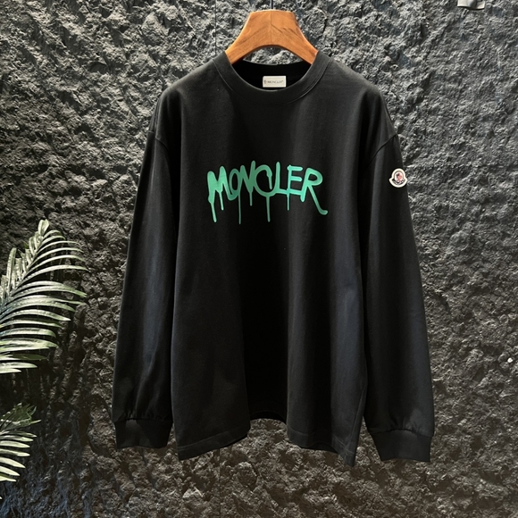 Moncler's new autumn long T-shirt